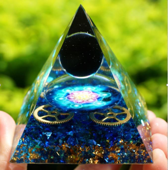 Ogan Pyramid Explosion Model Natural Crystal Crushed Stone Energy Tower