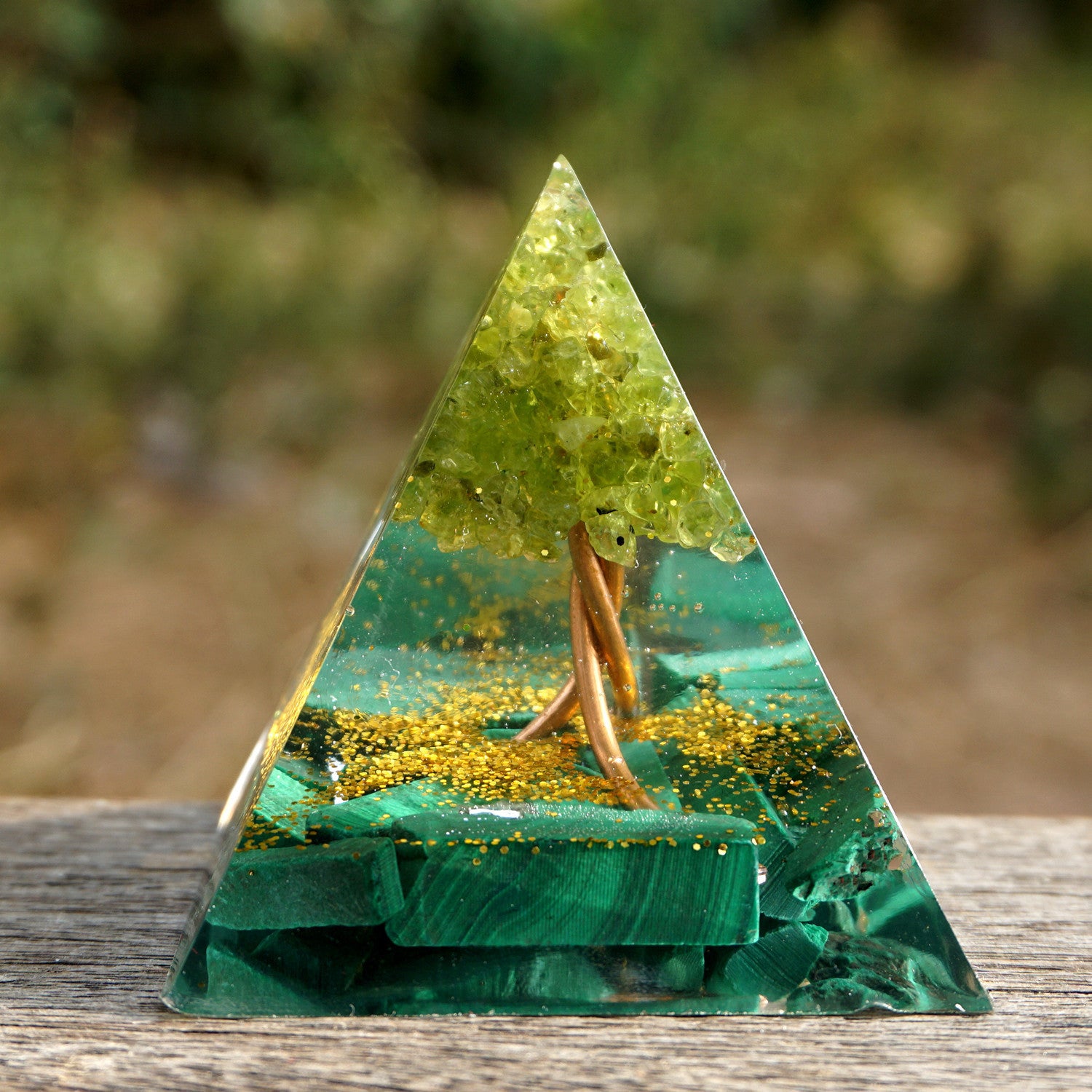 Crystal Ball Chakra Pyramid Gravel